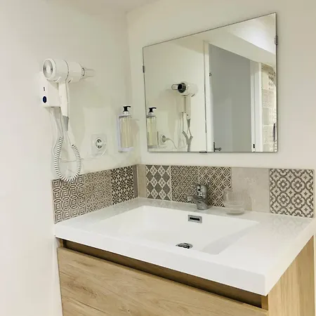 Loft Rosalie - Le Meridien #parking #lave-linge #clim #netflix Charbonnieres-les-Bains